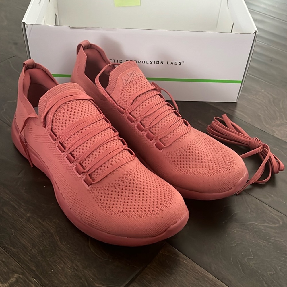 APL Men’s Techloom Breeze Cedar Red Sneaker, NWT